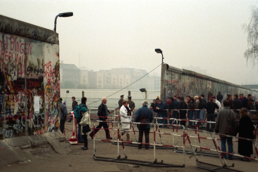 Berlin in 1990 In Video