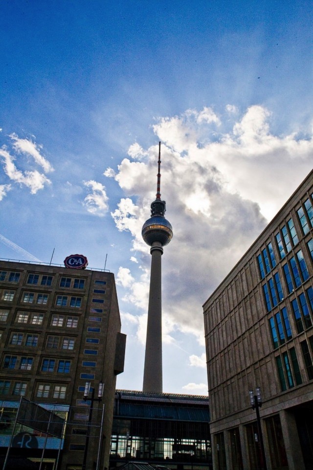 things to do in berlin Fernsehturm fotostrasse Alexanderplatz