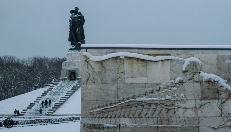 One of our favorite photo spots in Berlin is the famous Soviet Memorial in Treptower Park. There you will feel like the Cold War never ended and the Soviet Union still exists in all its glory. The trees and the marble stones on its side work really well to help you capture how great this memorial is.