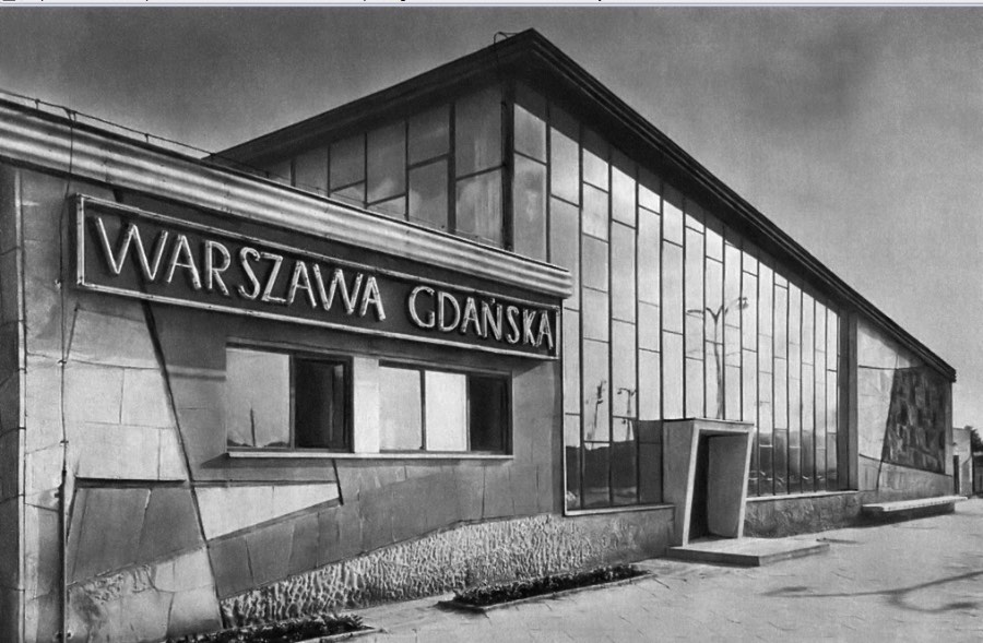 David Bowie's Warsaw: How Warszawa Came to Be_This time, David Bowie didn’t visit Warsaw alone. He brought Iggy Pop with him even before they were living together in their Schöneberg apartment in Berlin. During the stopover, Bowie managed to leave the train and take a short walk around Warszawa Gdańska station and this is how he managed to get to, what was then called Plac Komuny Paryskiej, something that could be translated as Paris Commune Square. Today, the place is called Plac Wilsona and there he entered one of the record shops and this is how we get closer to how Warszawa came to be.