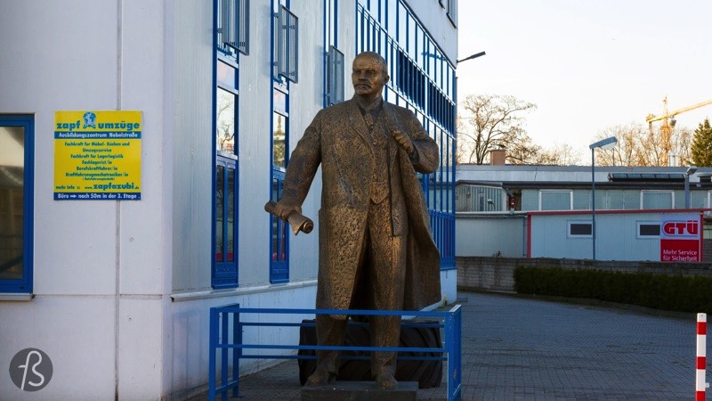 If you want to find Lenin in West-Berlin, you will have to walk between trucks and factories in the industrial park south of Neukölln. It feels like Lenin is left out of the city but, somehow, I believe that he is in the right place. Far away from the tourists and close to the people who work in Berlin. 