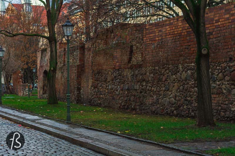 The Old City Wall of Berlin was forgotten through time, and it was only in 1948, after the Second World War, that they were discovered. During the cleanup of wartime debris, the wall's stretch was found and declared a city landmark.