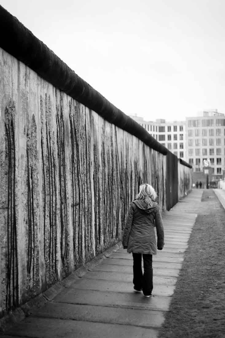 bowie in berlin, heroes and the berlin wall