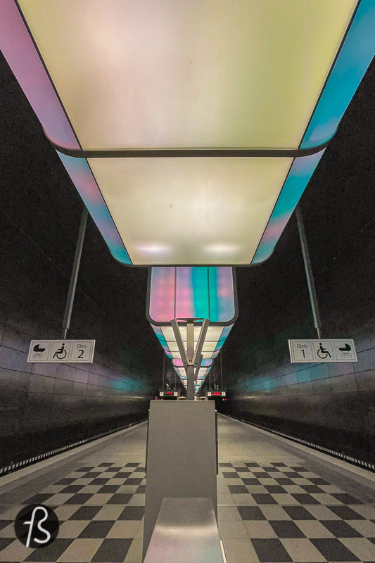 The Hafencity Universität Station is a U-Bahn station in Hamburg famous for its gorgeous futuristic colourful illumination. For us, it looked like a movie set, something out of Blade Runner and we knew we had to go there.