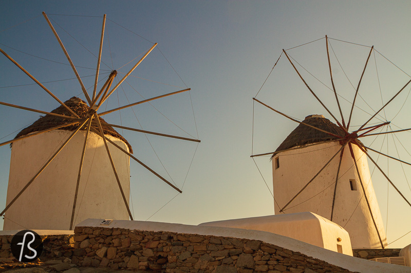 Windmills were spread throughout the Cycladic islands due to a wind that blows north, known in the area as Meltemi. This wind was used to produce flour from wheat and barley used in Mykonos and transported by ships to other regions in Greece and abroad. We got familiarized with this wind once our ship reached Mykonos, and everything started to shake around us.