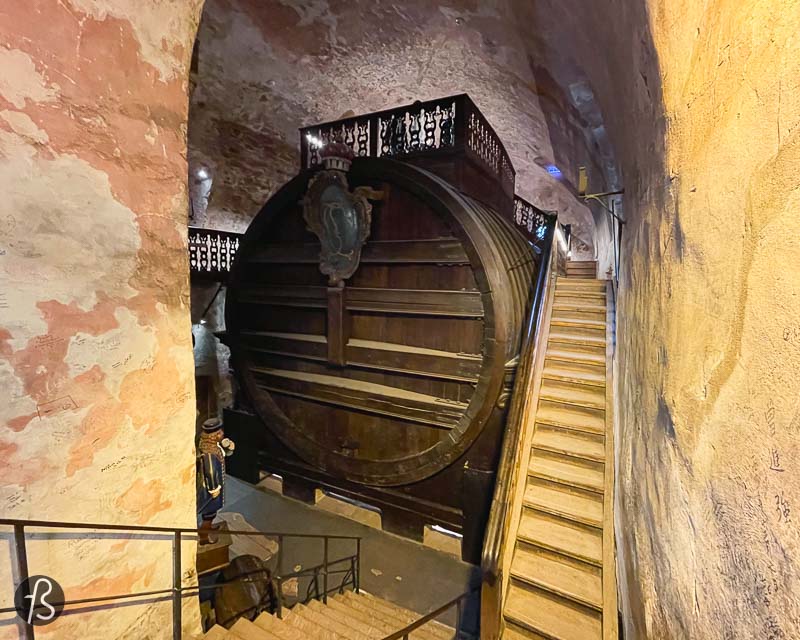 Despite its imposing size, the tun has remained empty for most of its life, but its legacy as a symbol of unparalleled drunkenness lives on. This is why we decided to visit it in the winter of 2023 when we spent a few days in Heidelberg. 